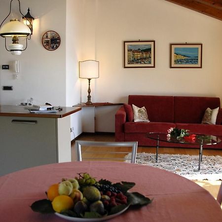 Alveluu Ristorante E Suites Тремецо Стая снимка